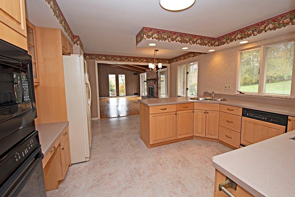 1905 Murdstone Road Pittsburgh, PA 15241 - Photo 11 of 25 Gallery Image 11