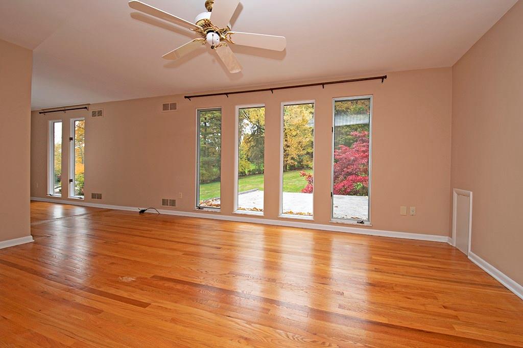 1905 Murdstone Road Pittsburgh, PA 15241 - Photo 16 of 25 Gallery Image 16