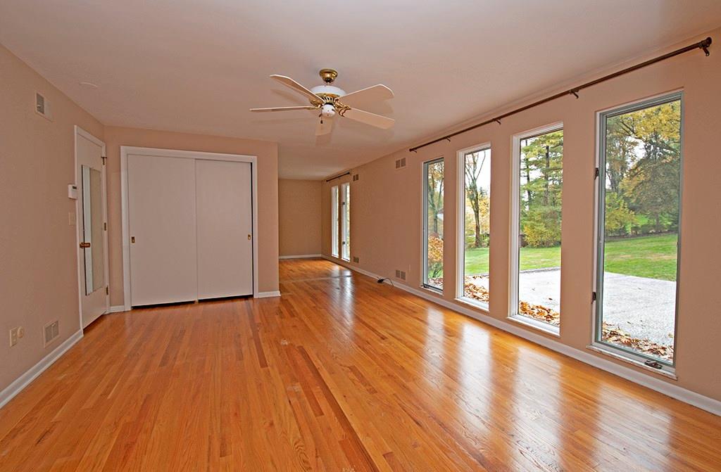 1905 Murdstone Road Pittsburgh, PA 15241 - Photo 17 of 25 Gallery Image 17