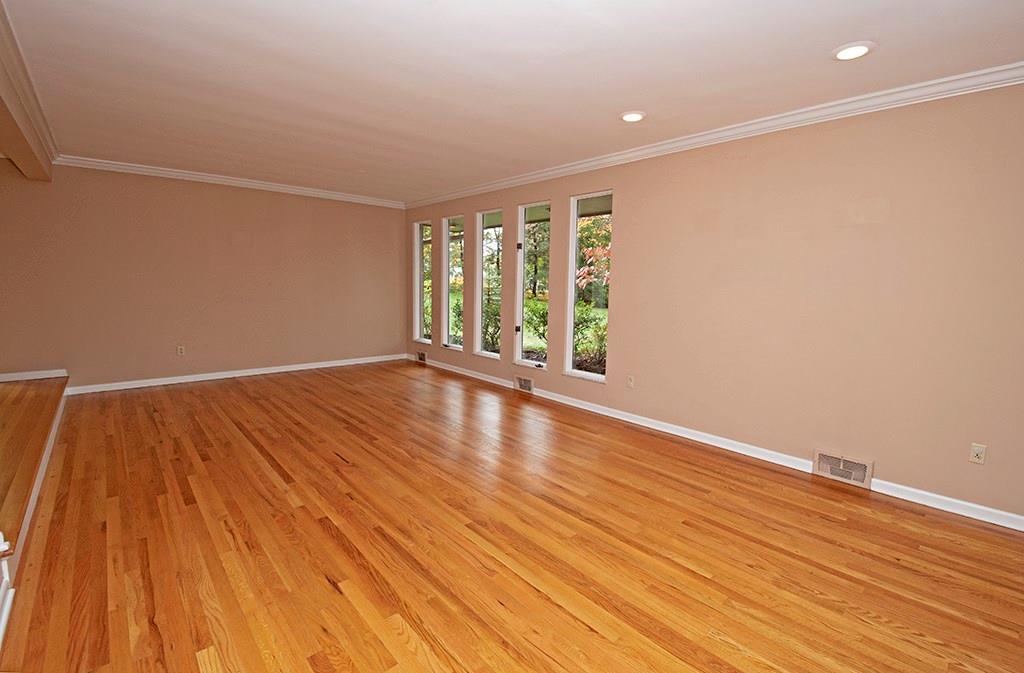 1905 Murdstone Road Pittsburgh, PA 15241 - Photo 6 of 25 Gallery Image 6