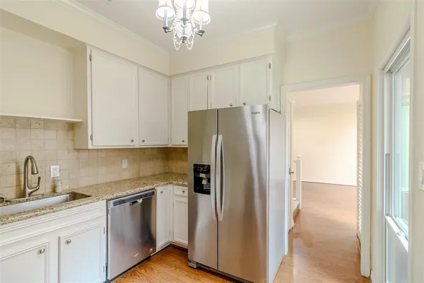 $3,750 | 4520 Glenwick Lane, Dallas, TX 75205