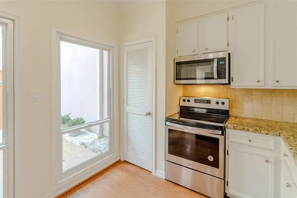 $3,750 | 4520 Glenwick Lane, Dallas, TX 75205