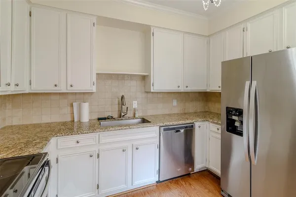 $3,750 | 4520 Glenwick Lane, Dallas, TX 75205