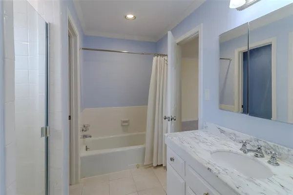 $3,750 | 4520 Glenwick Lane, Dallas, TX 75205