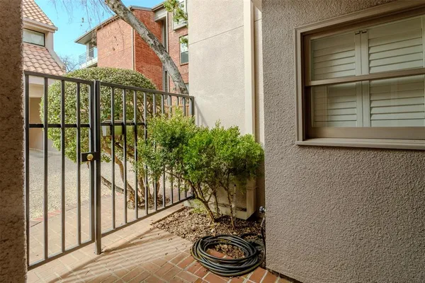 $3,750 | 4520 Glenwick Lane, Dallas, TX 75205