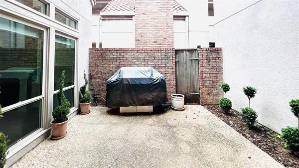 $3,750 | 4520 Glenwick Lane, Dallas, TX 75205