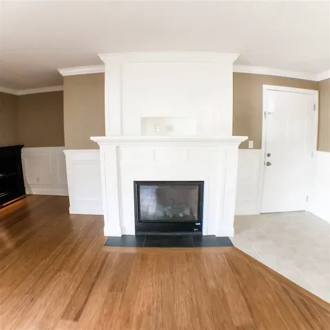 $1,800 | 4 Deer Street, Unit 16, Tilton, NH 03276