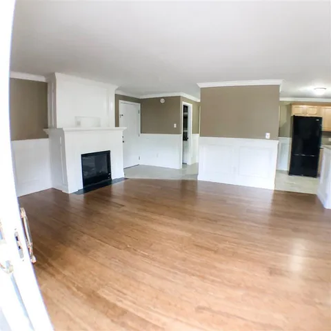 $1,800 | 4 Deer Street, Unit 16, Tilton, NH 03276