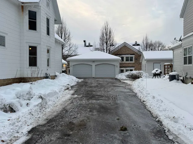 $3,095 | 122 North Street, Sun Prairie, WI 53590