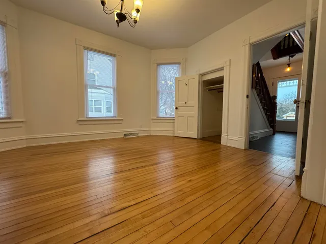 $3,095 | 122 North Street, Sun Prairie, WI 53590