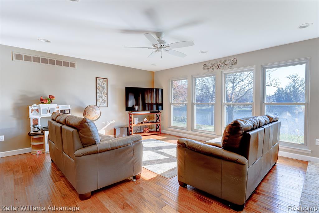 40843 Village Wood Road Novi, MI 48375 - Photo 8 of 46 Gallery Image 8