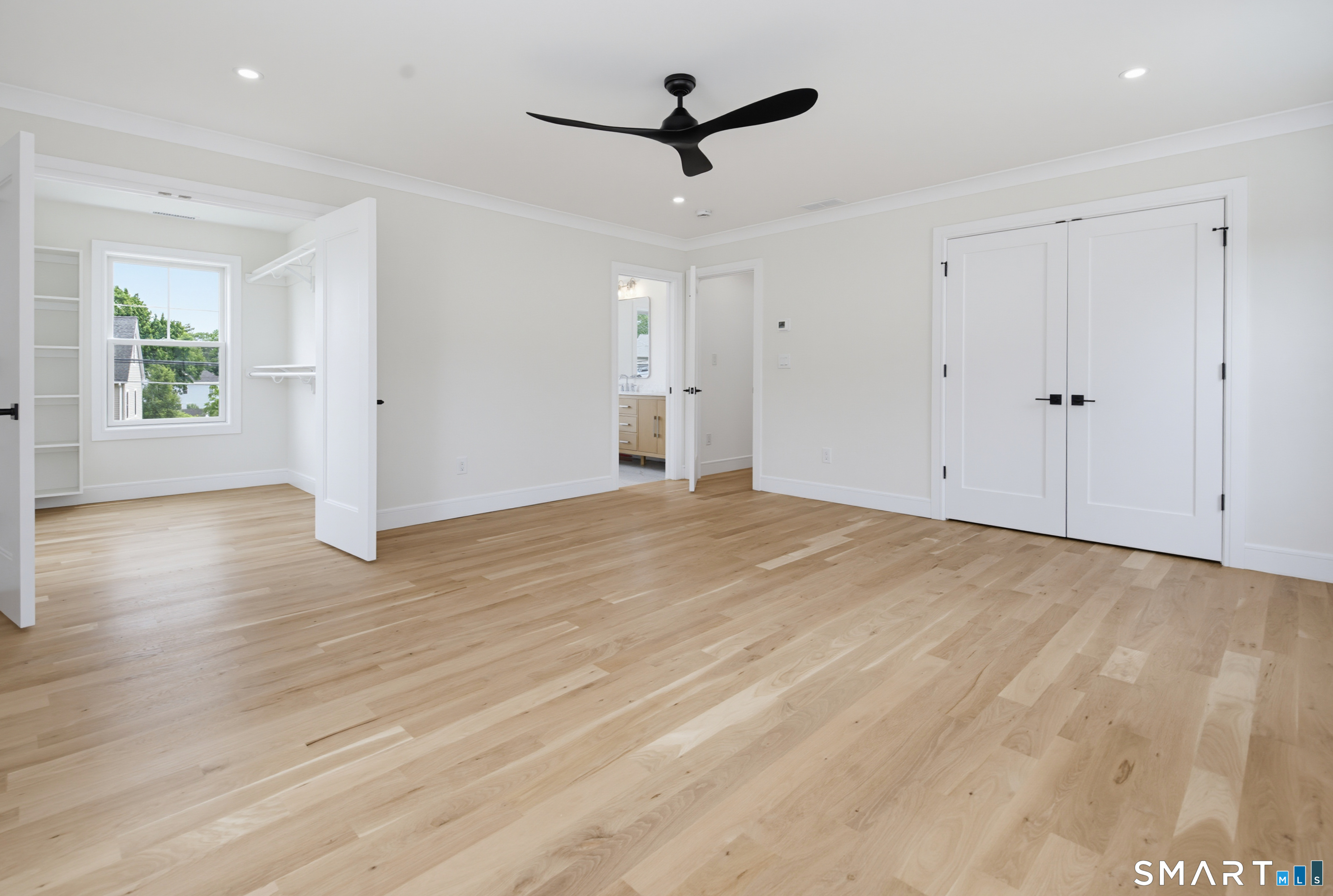 694 Jennings Road Fairfield, CT 06824 - Photo 28 of 39