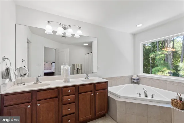 a view of a workspace with furniture