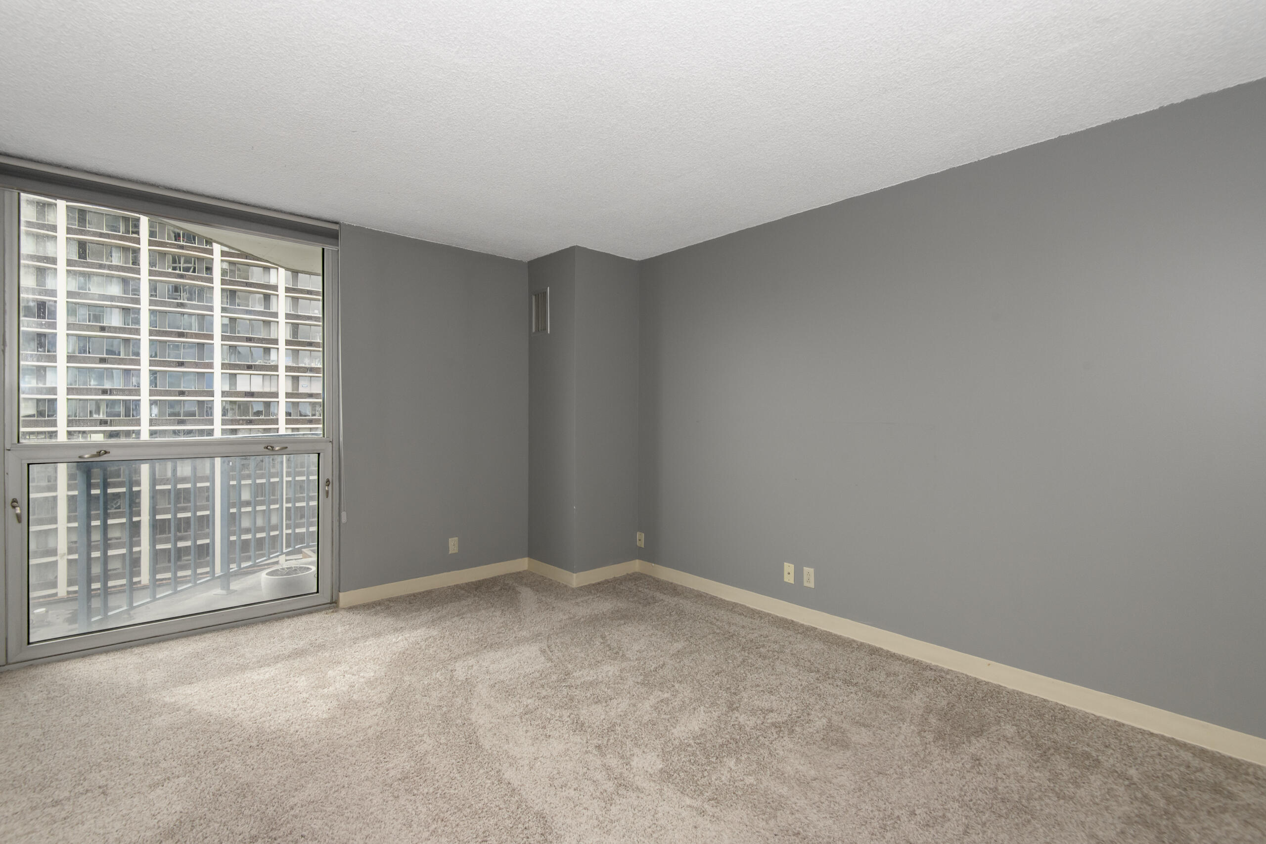 1660 North Prospect Avenue, Unit 1406 Milwaukee, WI 53202 - Photo 18 of 31 Bedroom