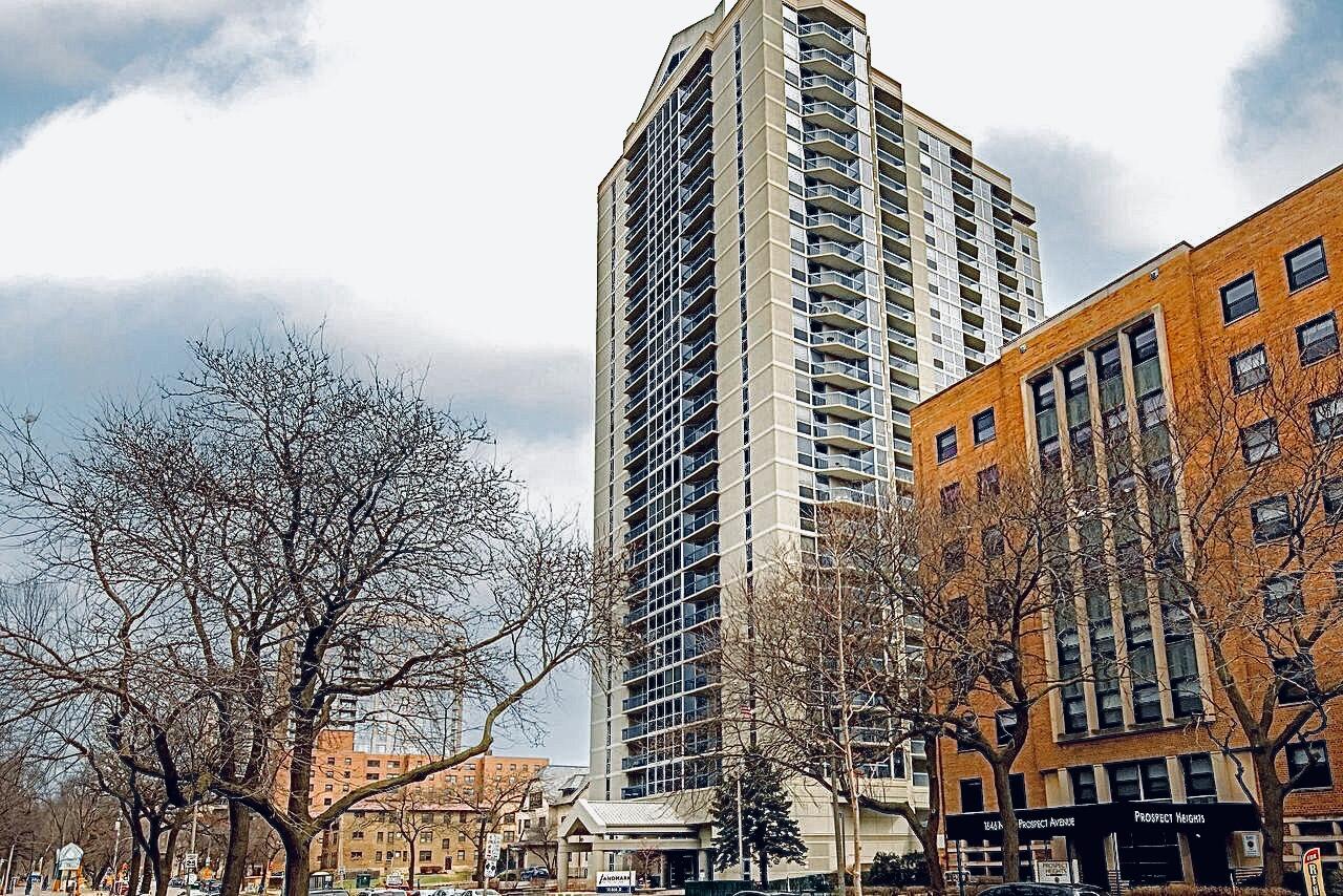 1660 North Prospect Avenue, Unit 1406 Milwaukee, WI 53202 - Photo 2 of 31 Landmark on the. Lake