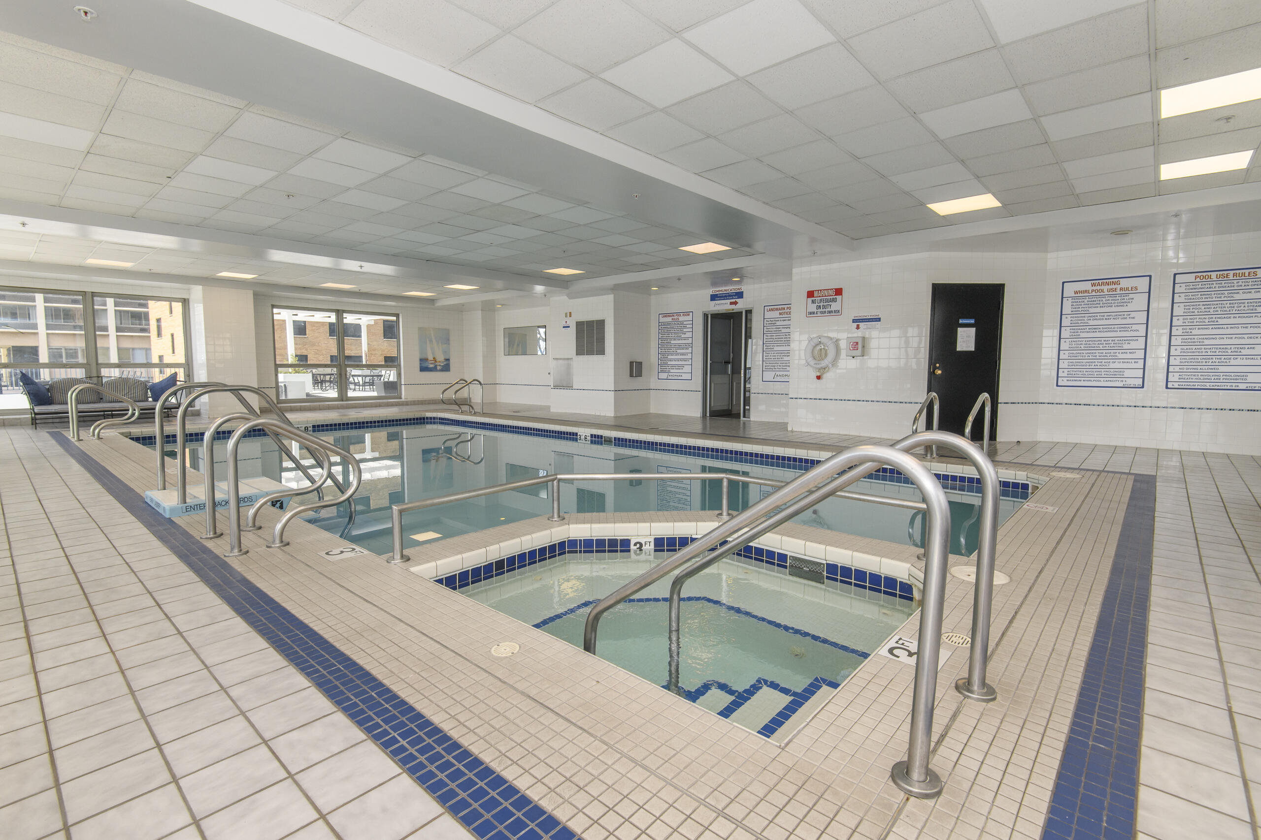 1660 North Prospect Avenue, Unit 1406 Milwaukee, WI 53202 - Photo 25 of 31 Indoor Pool & Hot tub