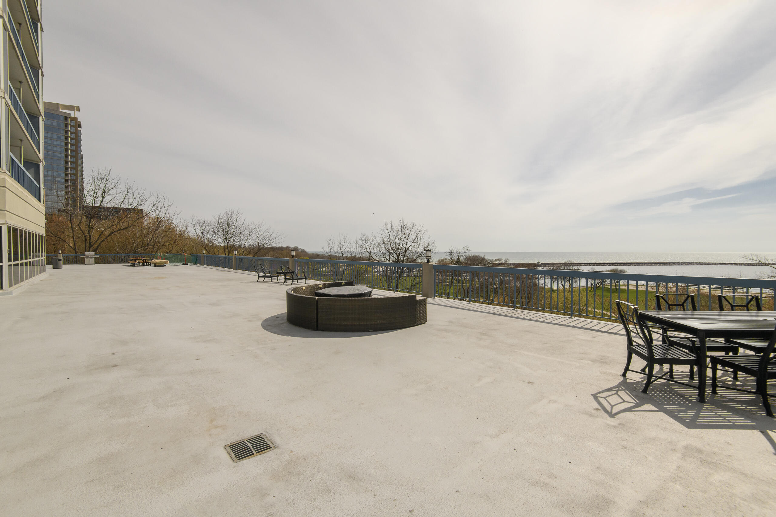 1660 North Prospect Avenue, Unit 1406 Milwaukee, WI 53202 - Photo 27 of 31 Second Floor Terrace