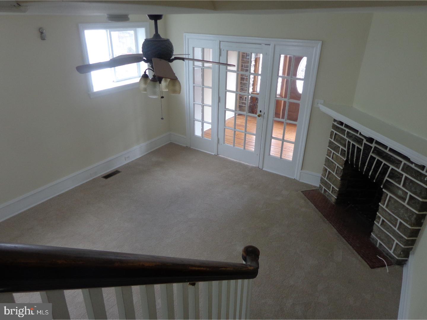 12 Ardsley Road Upper Darby, PA 19082 - Photo 18 of 23 Living Room