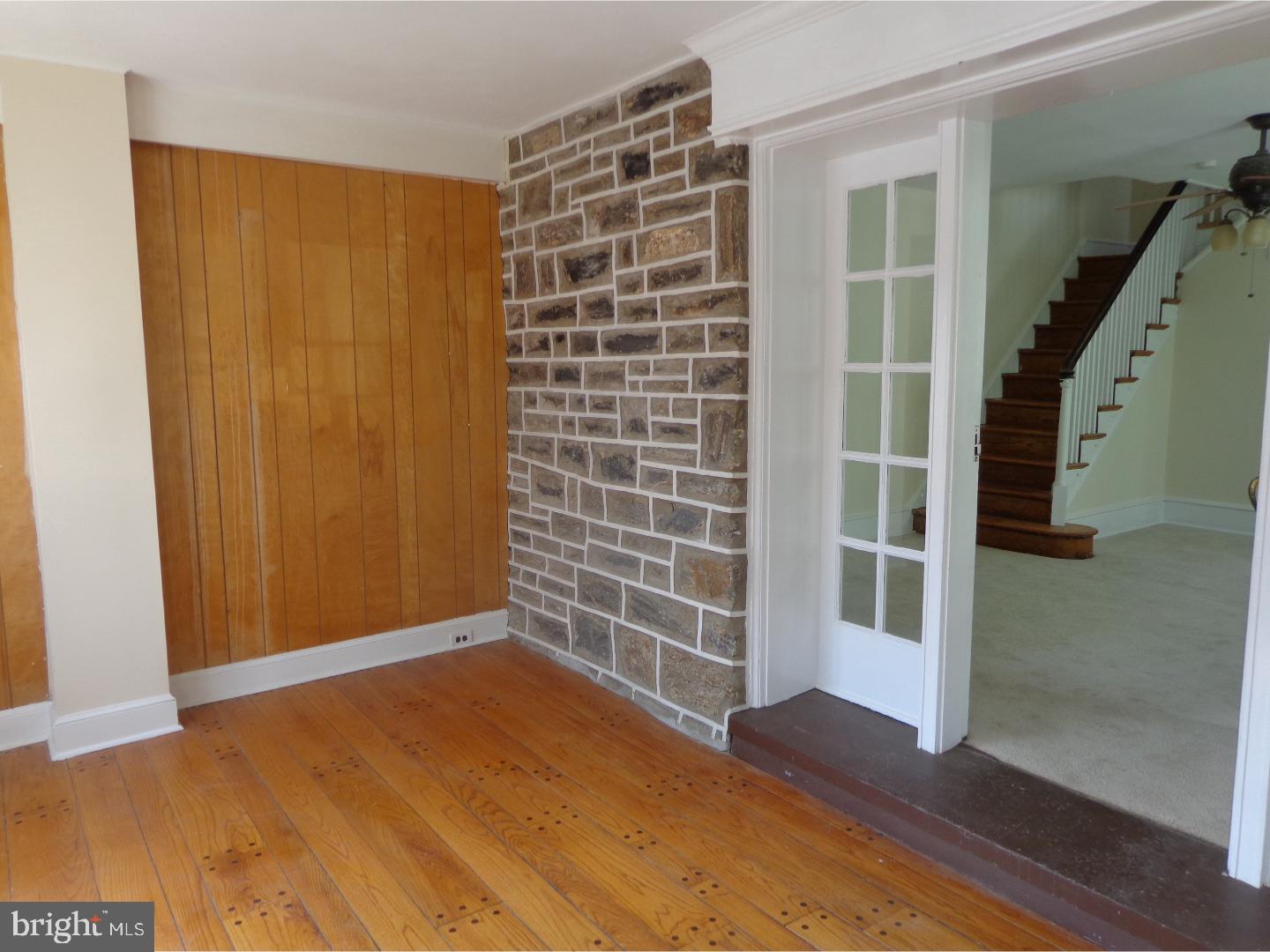 12 Ardsley Road Upper Darby, PA 19082 - Photo 2 of 23 Enclosed Porch
