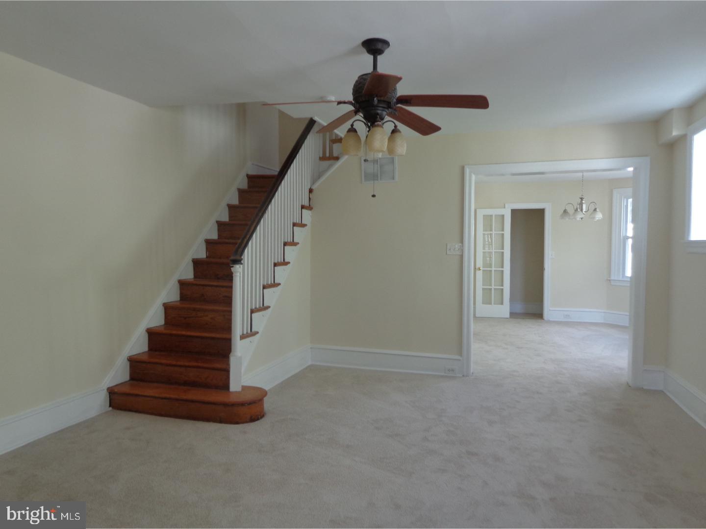 12 Ardsley Road Upper Darby, PA 19082 - Photo 3 of 23 Living Room