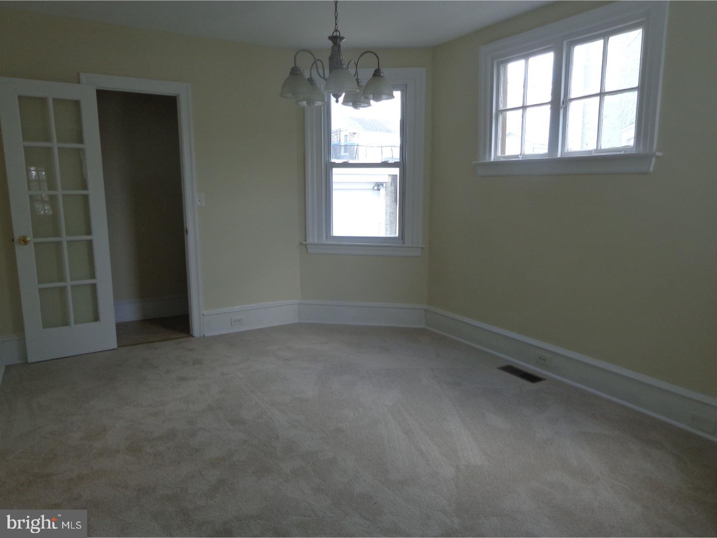 12 Ardsley Road Upper Darby, PA 19082 - Photo 5 of 23 Dining Room
