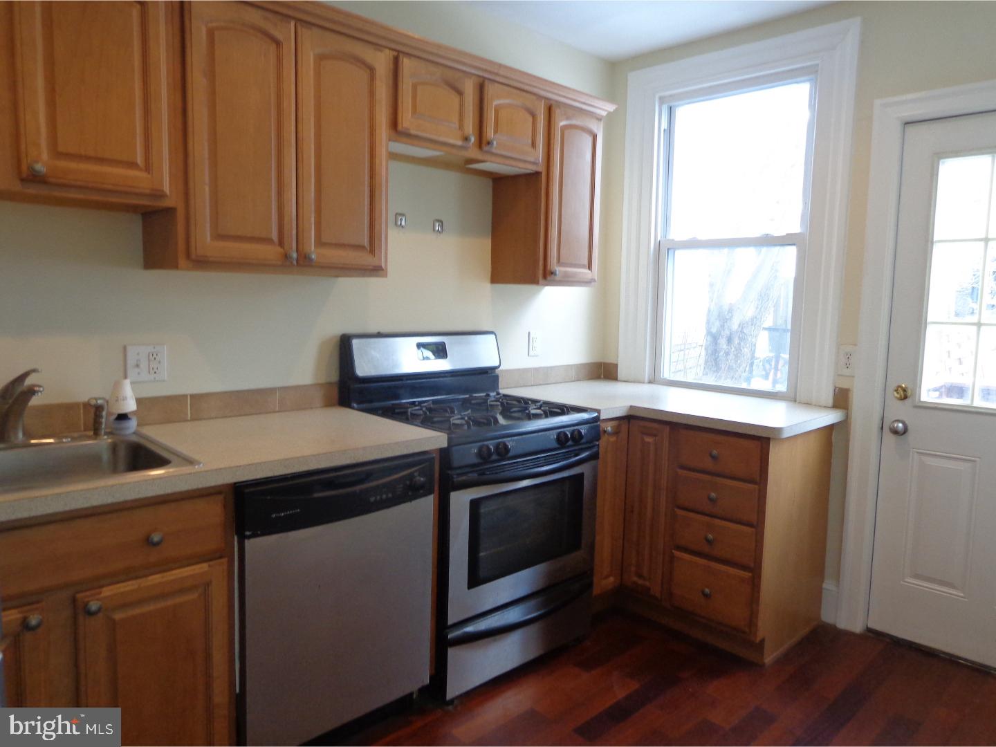 12 Ardsley Road Upper Darby, PA 19082 - Photo 6 of 23 Kitchen