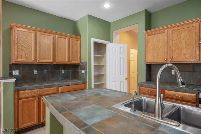 $1,975 | 7423 Cleghorn Canyon Way, Las Vegas, NV 89113