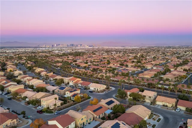 $1,975 | 7423 Cleghorn Canyon Way, Las Vegas, NV 89113