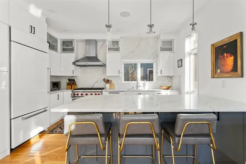 $2,650,000 | 1498 Cambridge Street, Unit 2, Cambridge, MA 02139