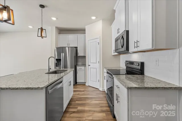 $335,000 | 1021 Plumcrest Drive, Charlotte, NC 28216