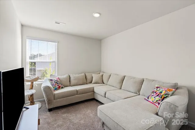 $335,000 | 1021 Plumcrest Drive, Charlotte, NC 28216