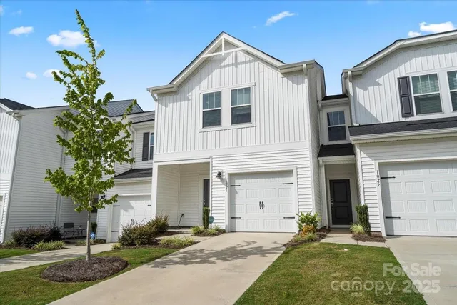 $335,000 | 1021 Plumcrest Drive, Charlotte, NC 28216
