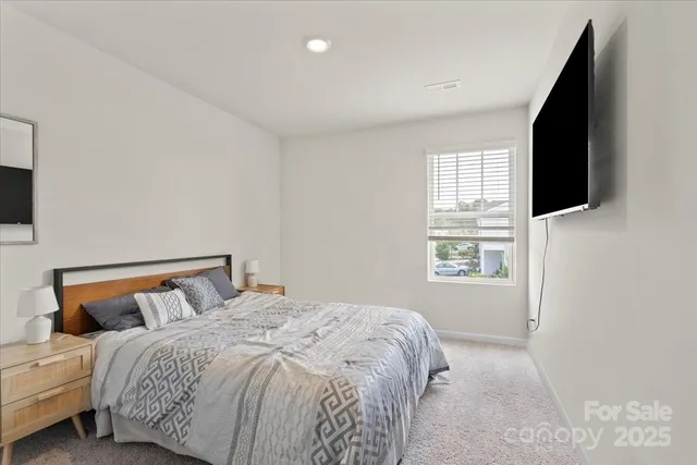 $335,000 | 1021 Plumcrest Drive, Charlotte, NC 28216