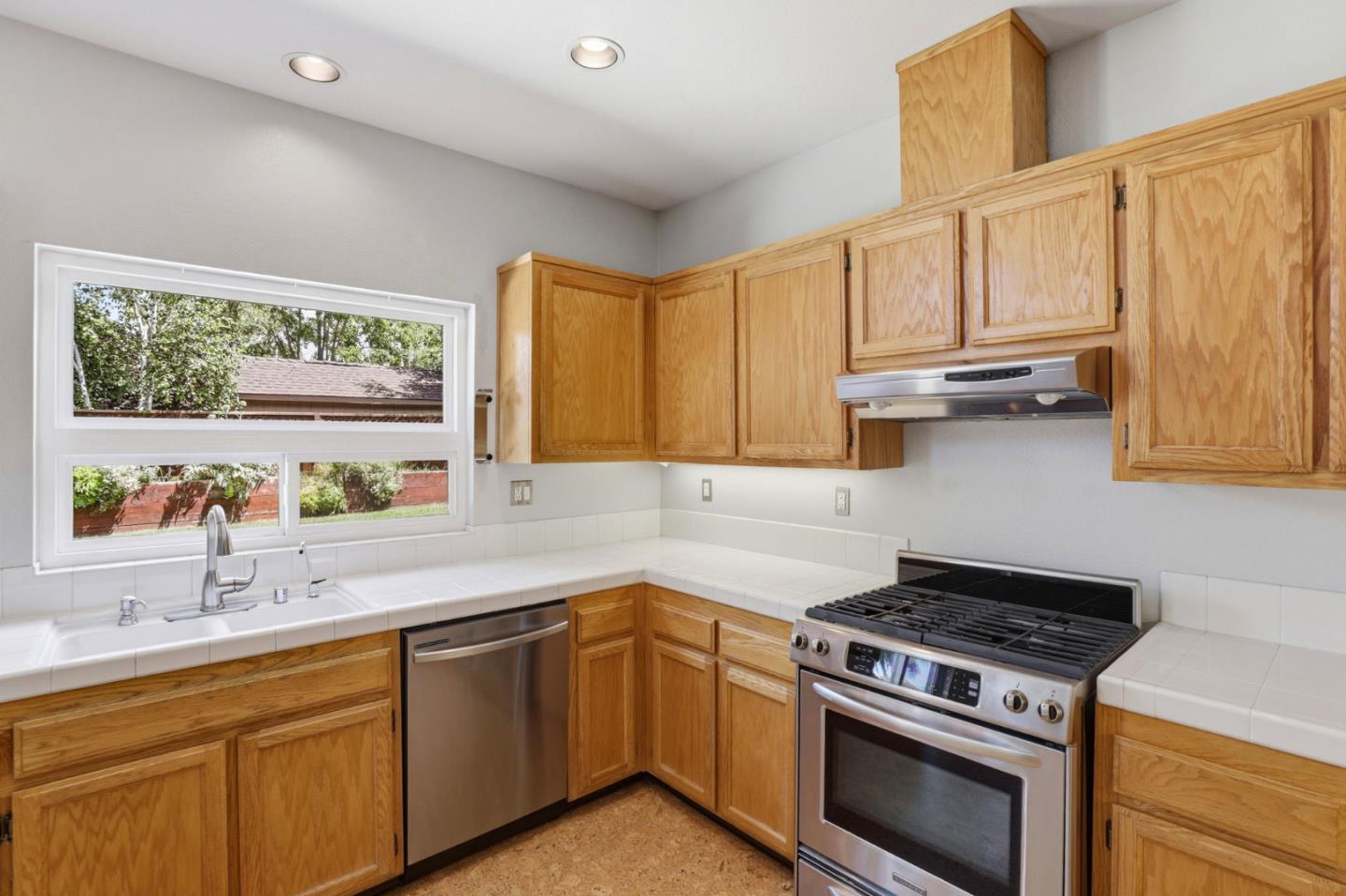 2661 Valley View Road Hollister, CA 95023 - Photo 14 of 43 Gallery Image 14