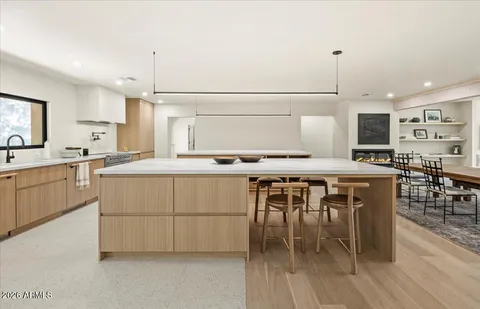 $2,895,000 | 4035 East McDonald Drive, Phoenix, AZ 85018