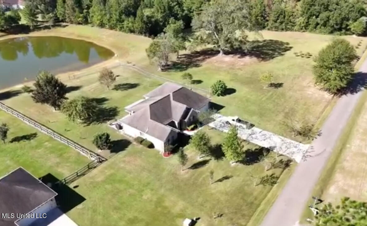 12033 Circle G Ranch Road Picayune, MS 39466 - Photo 3 of 22 IMG_8338