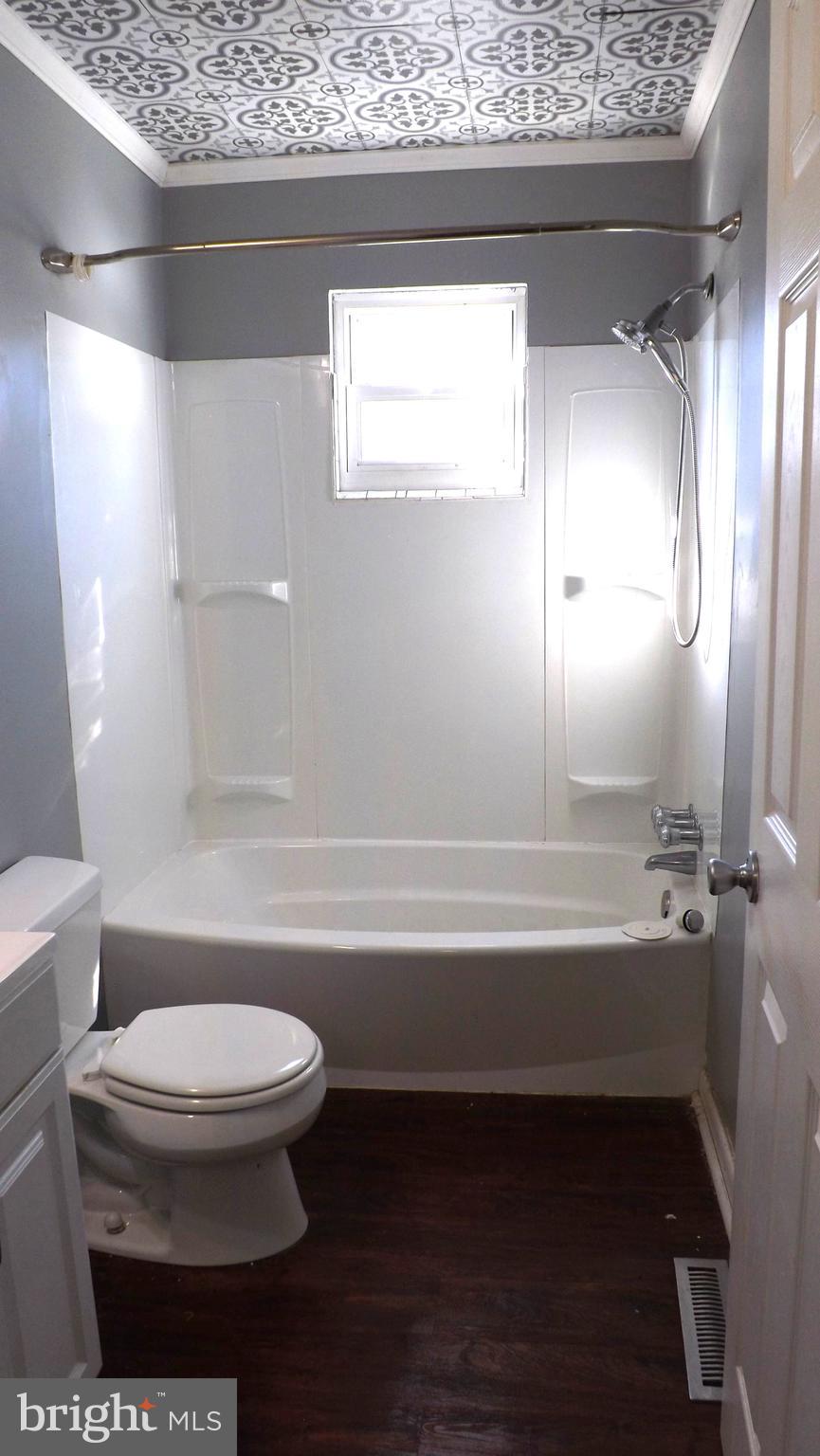 21 Louise Court Rising Sun, MD 21911 - Photo 28 of 30 Hall Bathroom