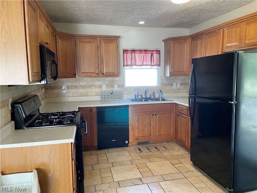 3806 Jaeger Road Lorain, OH 44053 - Photo 7 of 16 Gallery Image 7