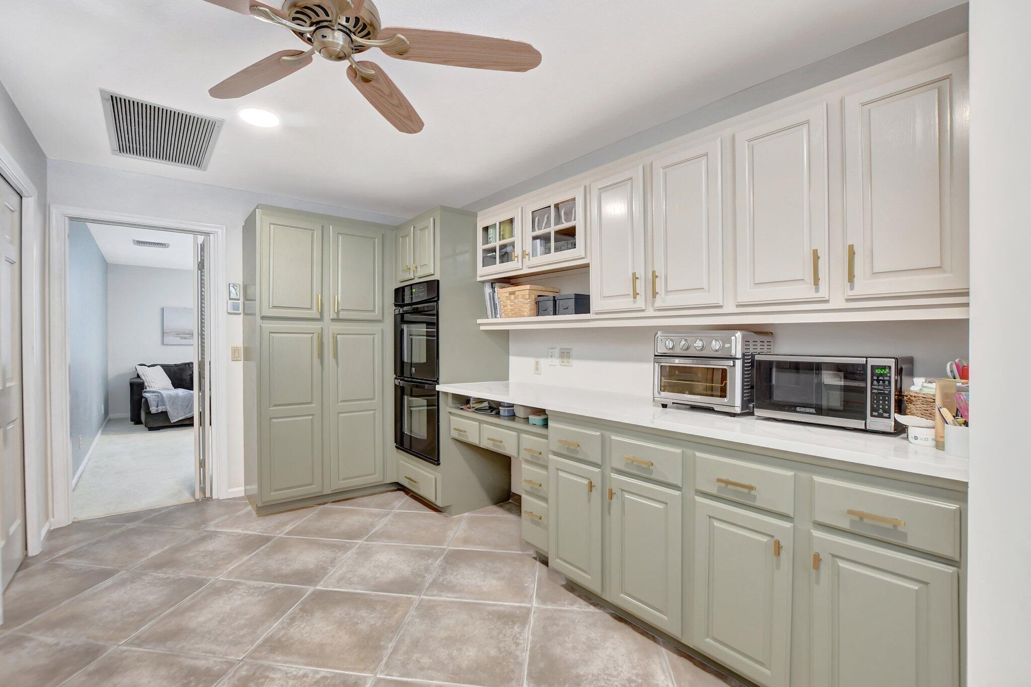 2898 Northwest 26th Street Boca Raton, FL 33434 - Photo 27 of 62 17 Kitchen Facing Family Room 3