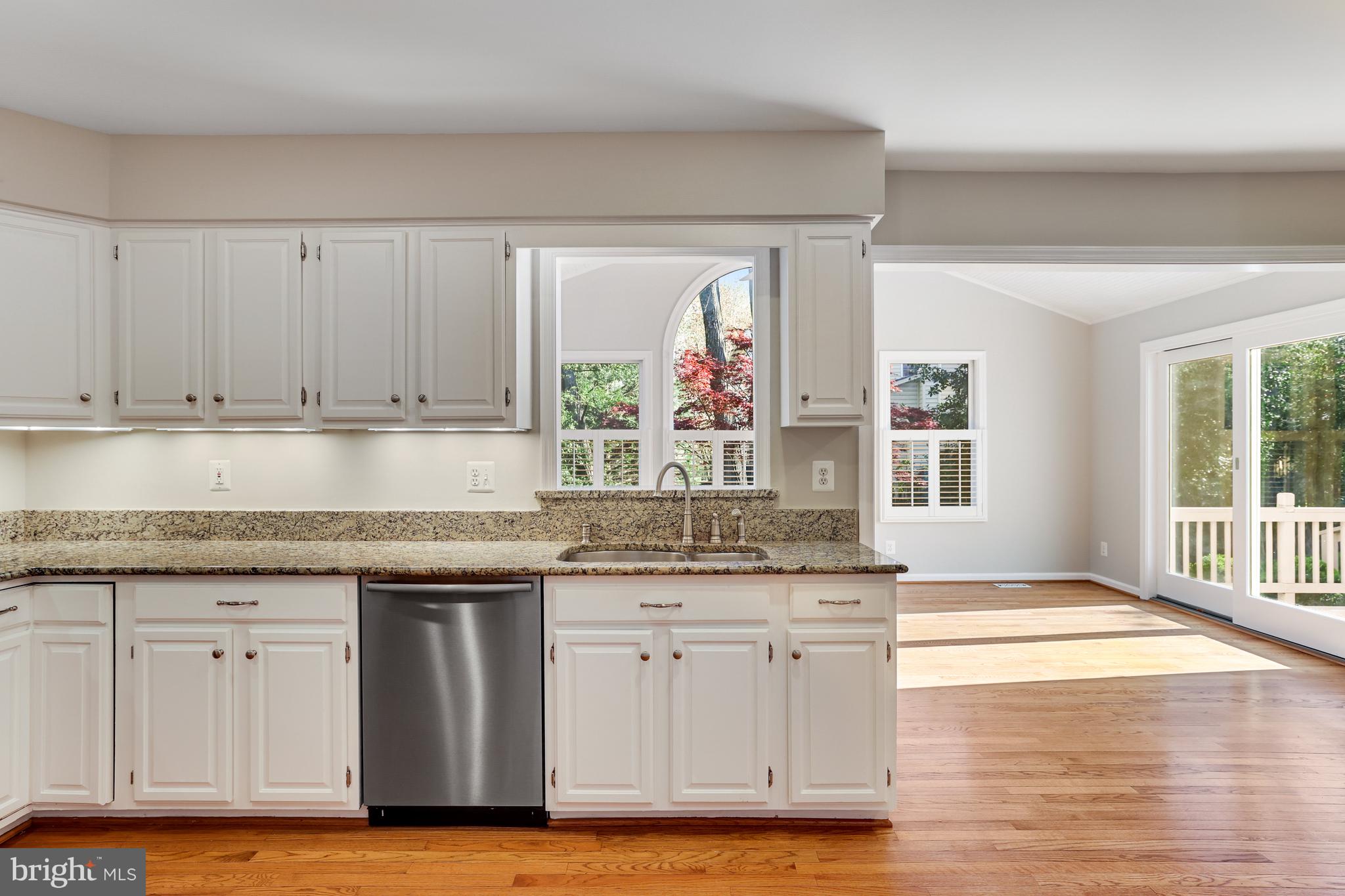 1004 Hidden Park Place Herndon, VA 20170 - Photo 21 of 101