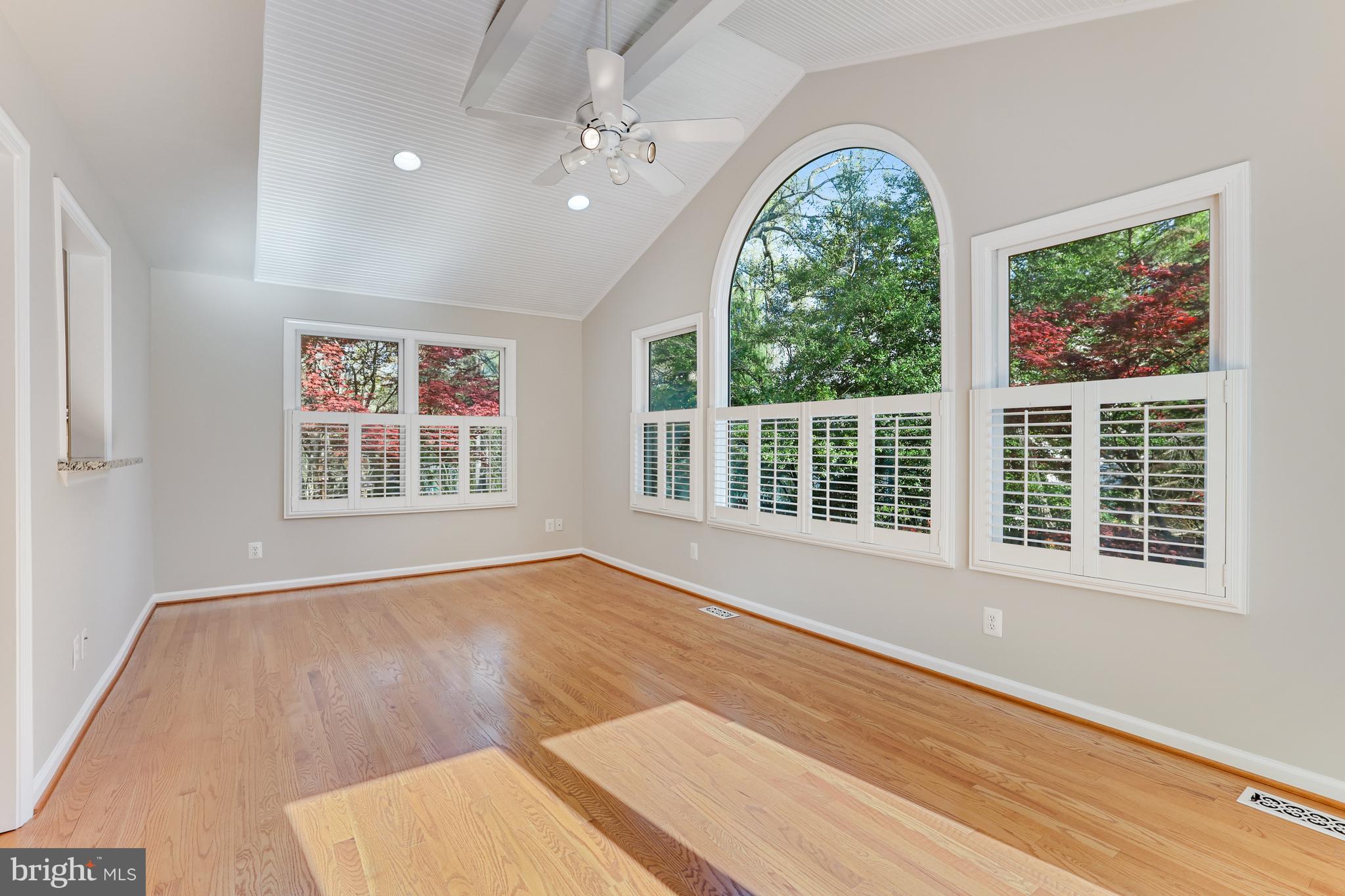 1004 Hidden Park Place Herndon, VA 20170 - Photo 25 of 101