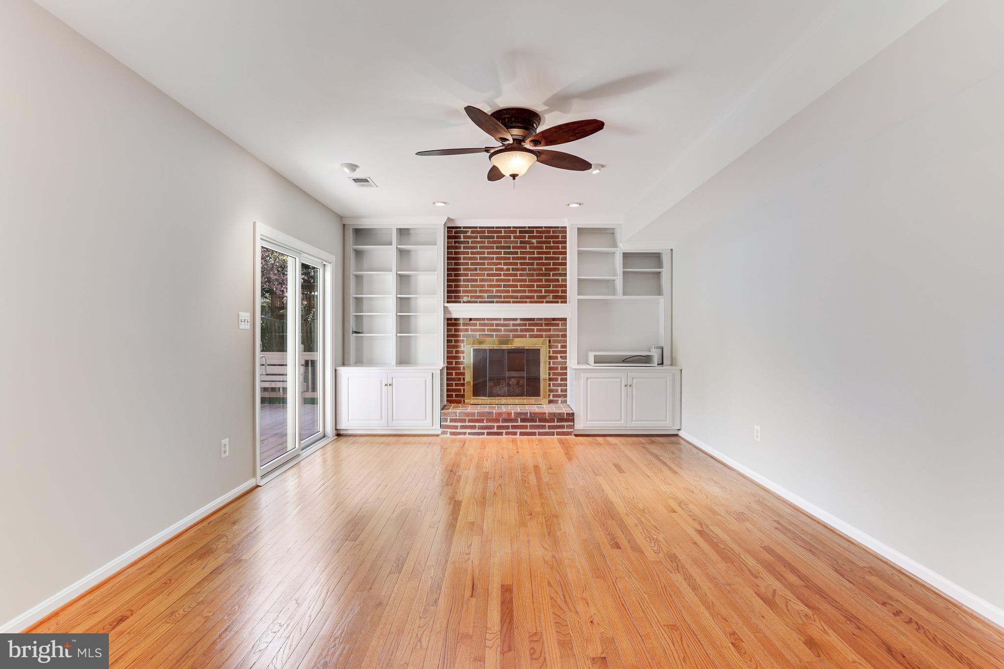 1004 Hidden Park Place Herndon, VA 20170 - Photo 29 of 101