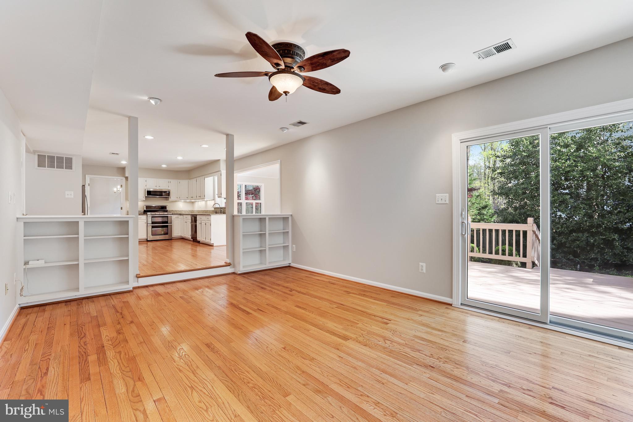 1004 Hidden Park Place Herndon, VA 20170 - Photo 30 of 101