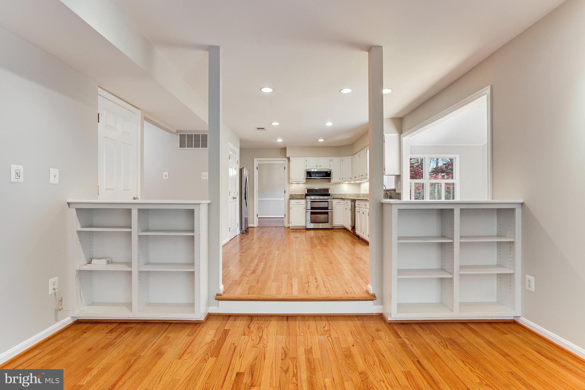 1004 Hidden Park Place Herndon, VA 20170 - Photo 31 of 101