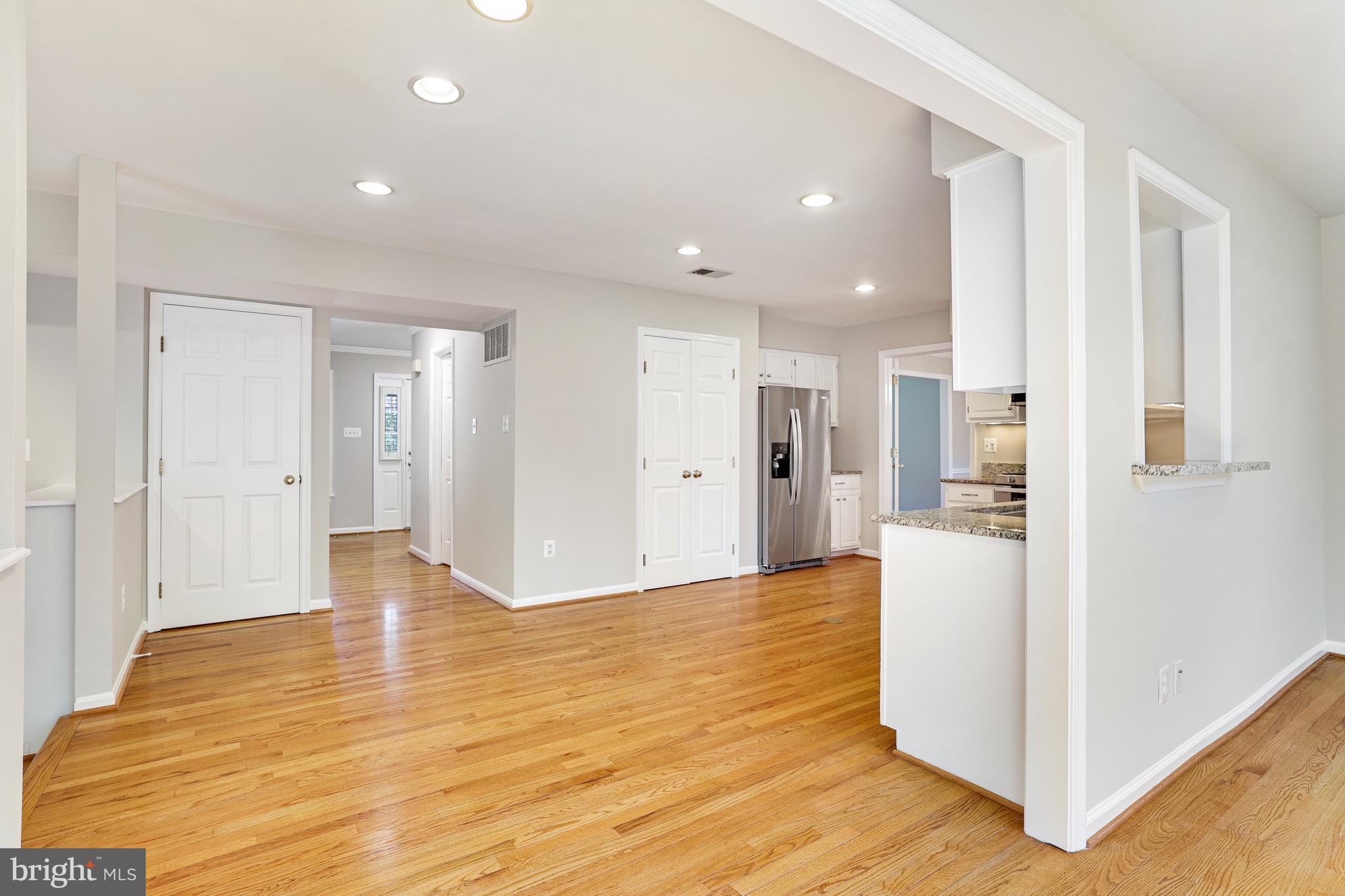 1004 Hidden Park Place Herndon, VA 20170 - Photo 33 of 101