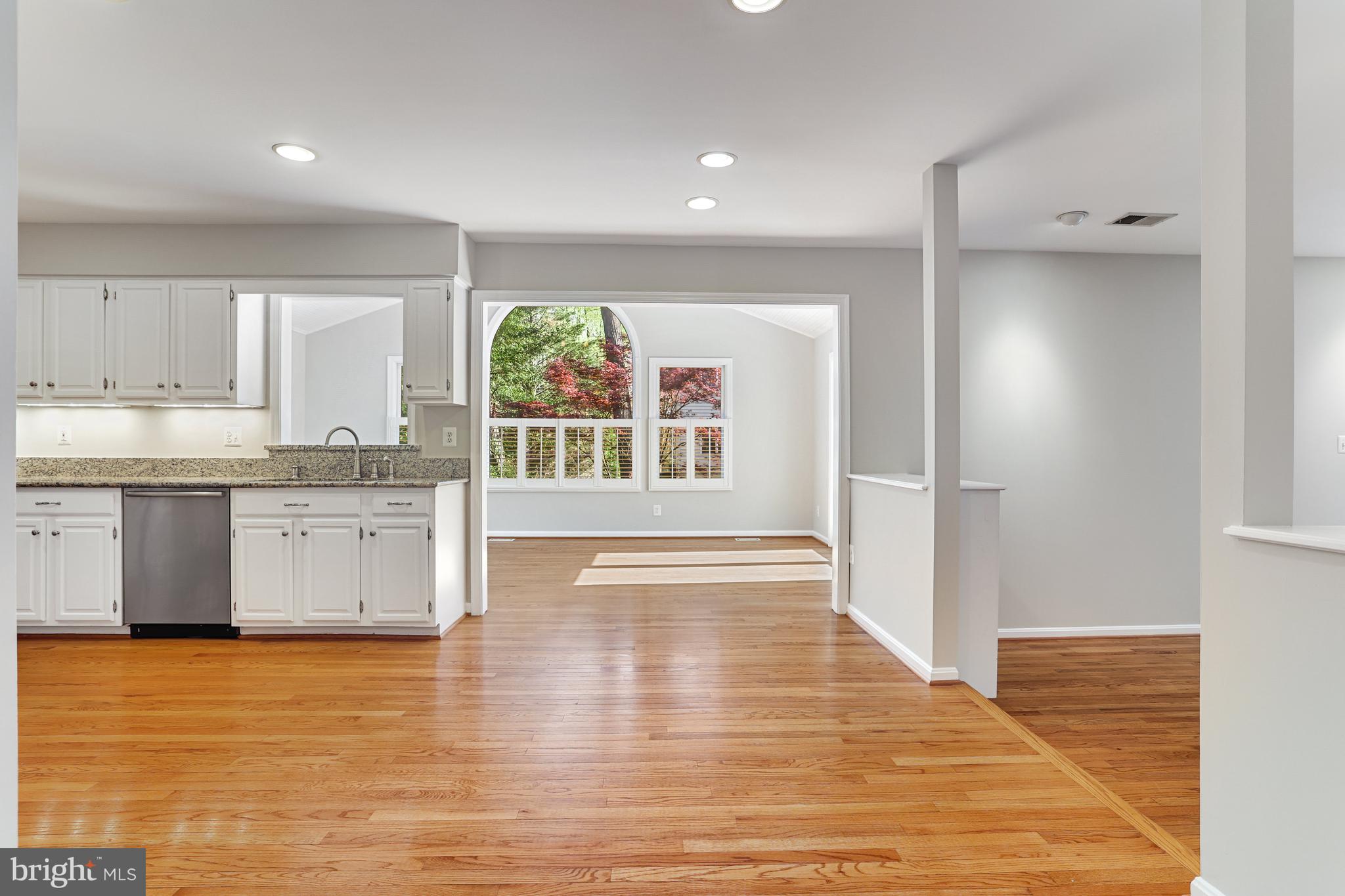 1004 Hidden Park Place Herndon, VA 20170 - Photo 43 of 101