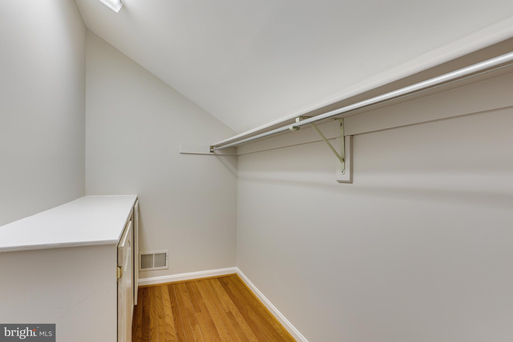 1004 Hidden Park Place Herndon, VA 20170 - Photo 49 of 101