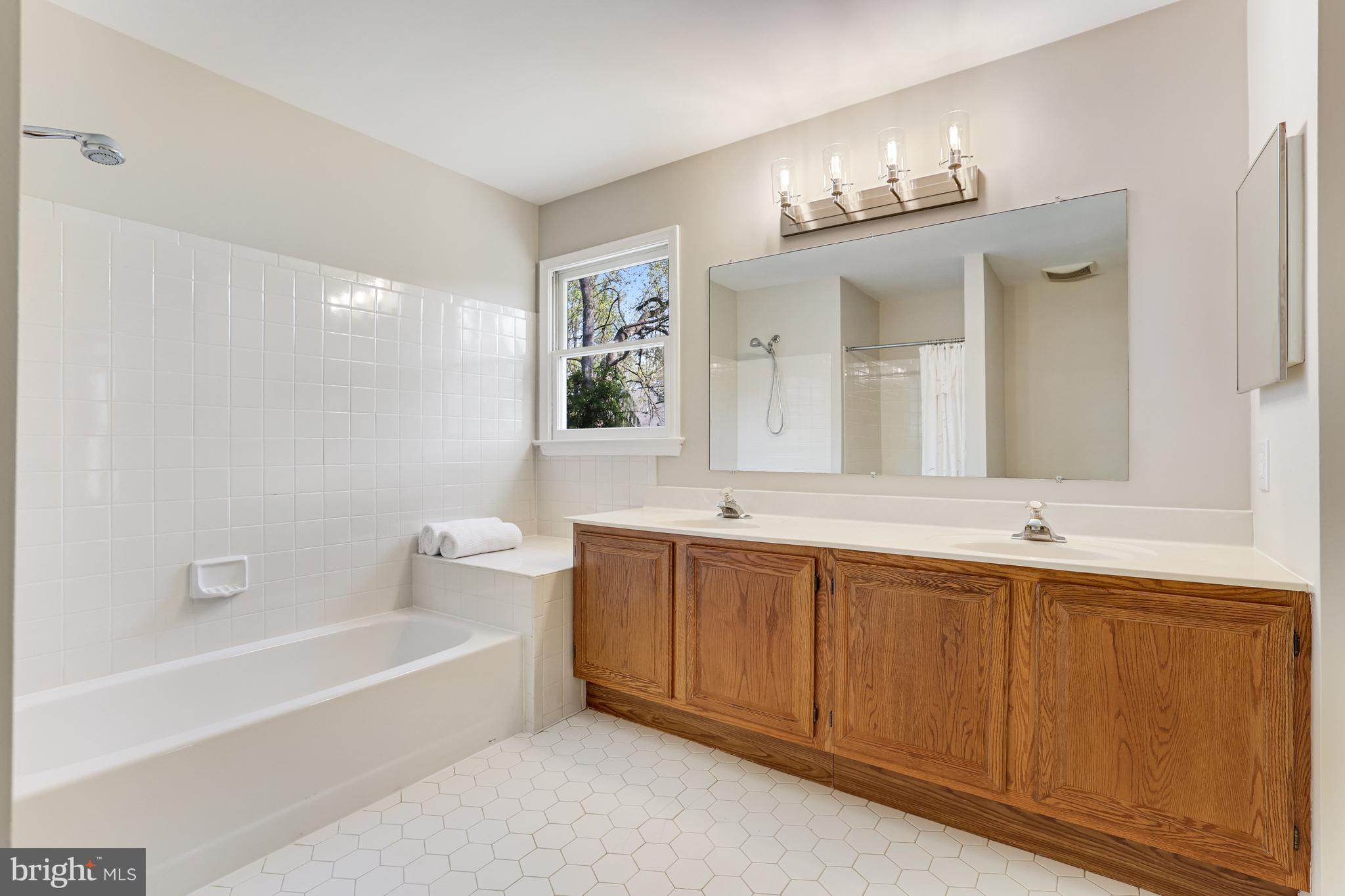 1004 Hidden Park Place Herndon, VA 20170 - Photo 52 of 101