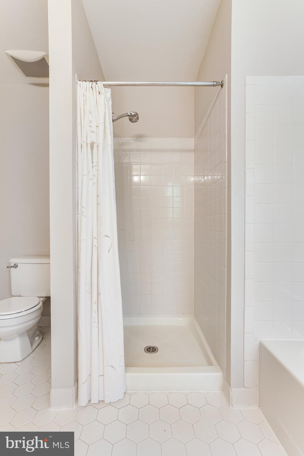 1004 Hidden Park Place Herndon, VA 20170 - Photo 54 of 101