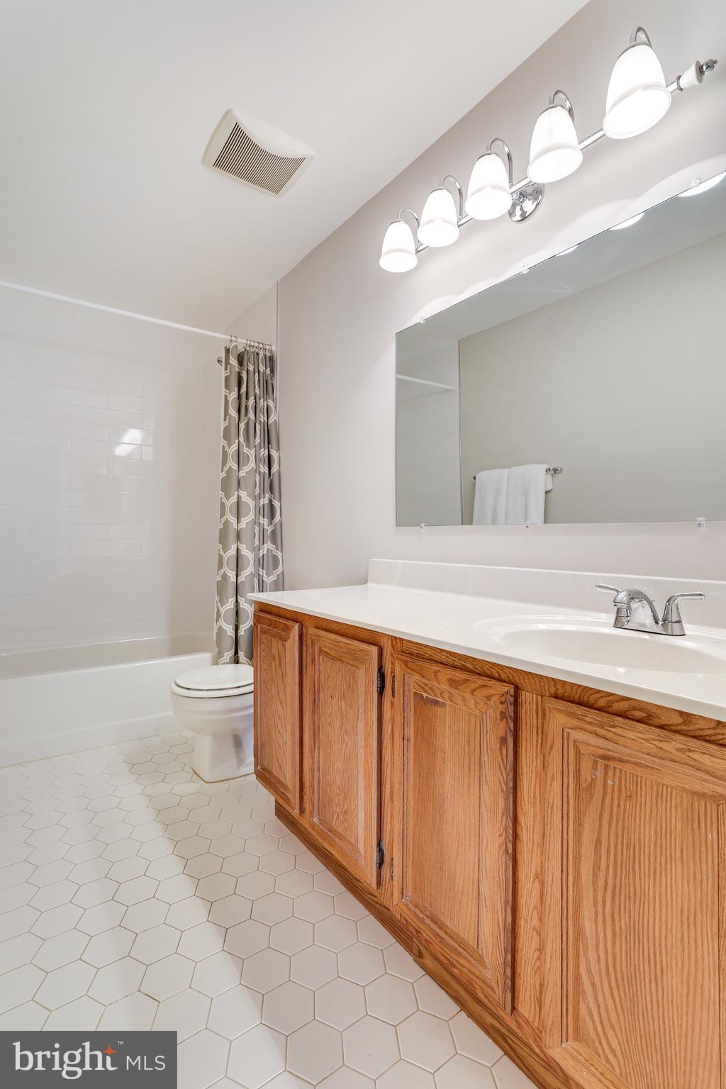 1004 Hidden Park Place Herndon, VA 20170 - Photo 62 of 101